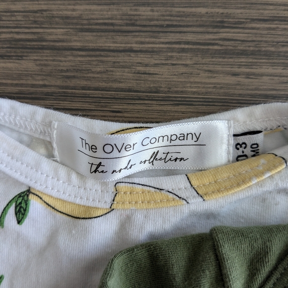 The OVer Company 0-3 month baby gowns (X2) - Picture 2 of 3